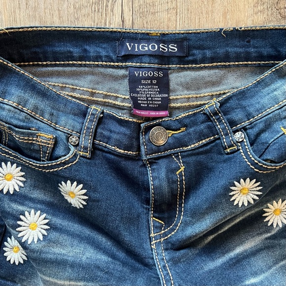 Girl’s Size 12 Denim Cut-off Shorts with Daisy Embroidery - Picture 3 of 3